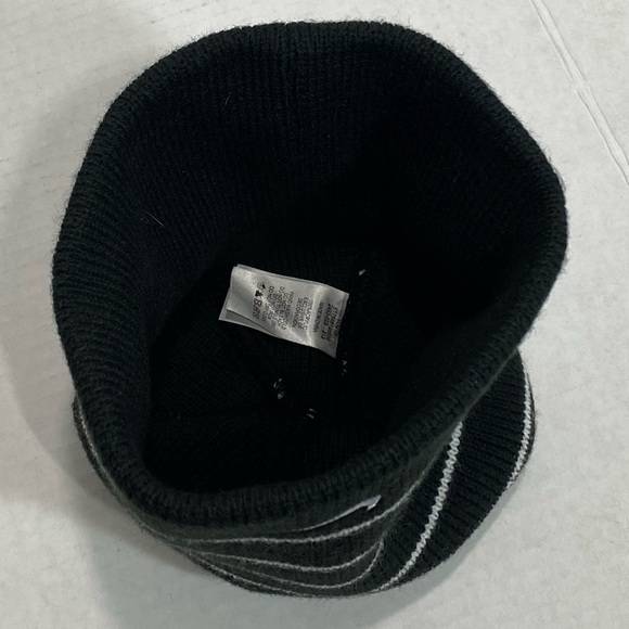 Columbia and Nike || bundle winter Youth hats - Picture 10 of 11